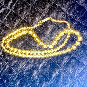 Beautiful, vintage beaded nappier necklace for woman